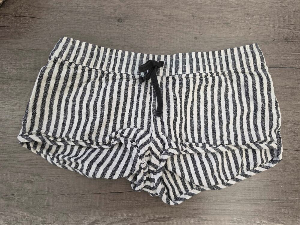 Hurley Black & White Striped Drawstring Shorts – Size Small